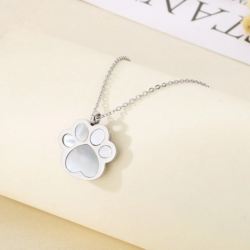 Minimal Paw Print Pendant Necklace