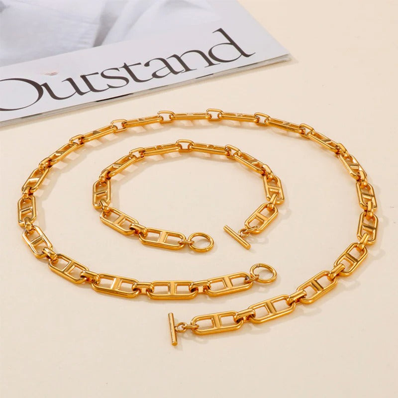 Gold Paperclip Toggle Jewelry Set
