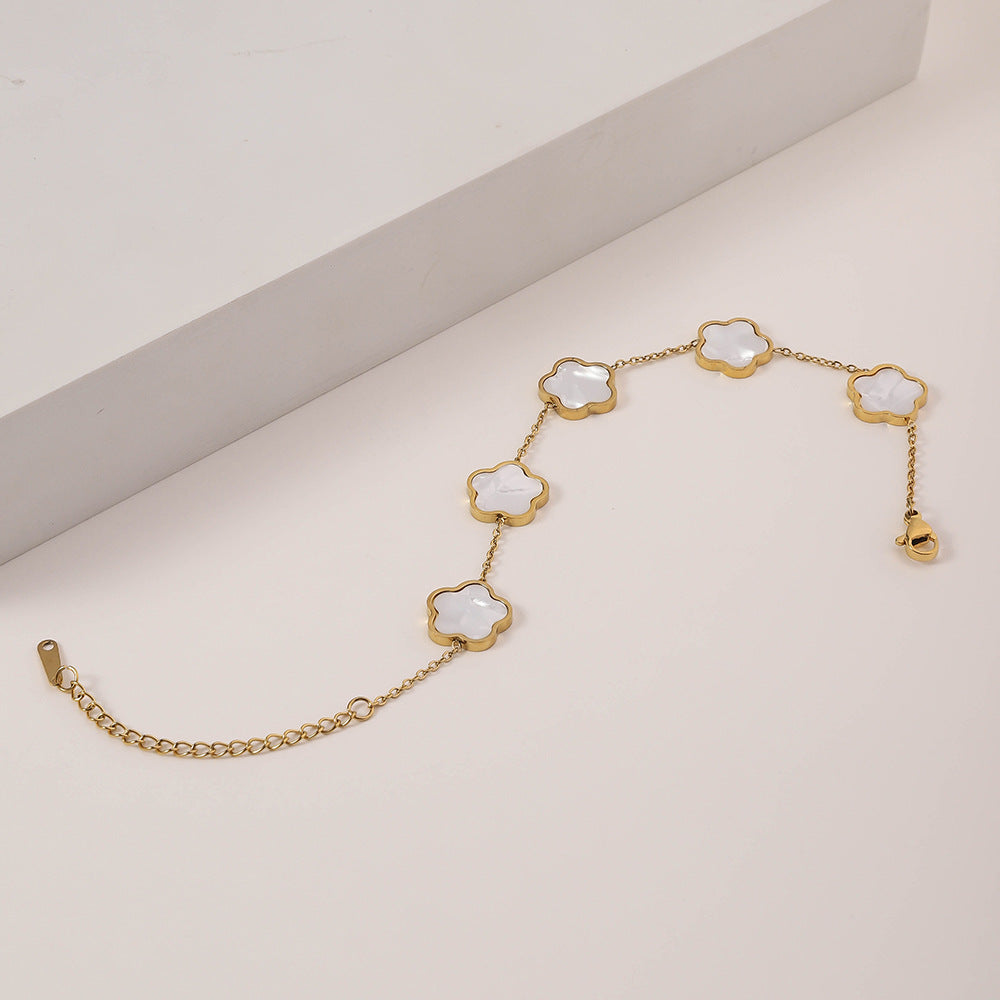 Cross-border hot-selling stainless steel five-leaf clover bracelet women's fashion simple new single-sided fritillary five-leaf flower titanium steel bracelet