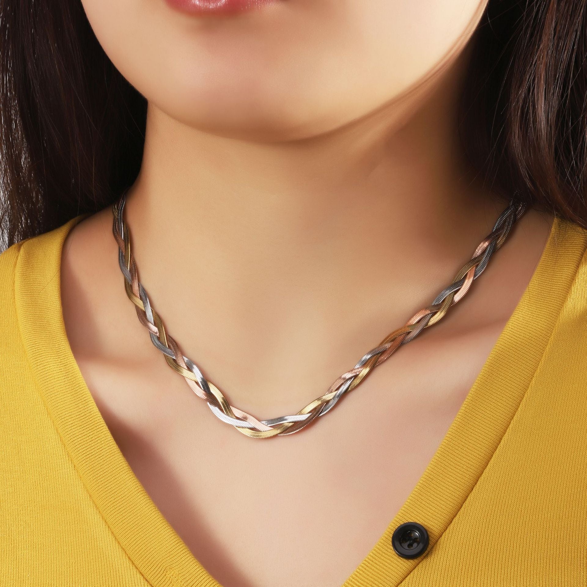 Cross-border three-layer woven stainless steel blade necklace set women's snake bone chain fashion simple color-blocking vintage bracelet