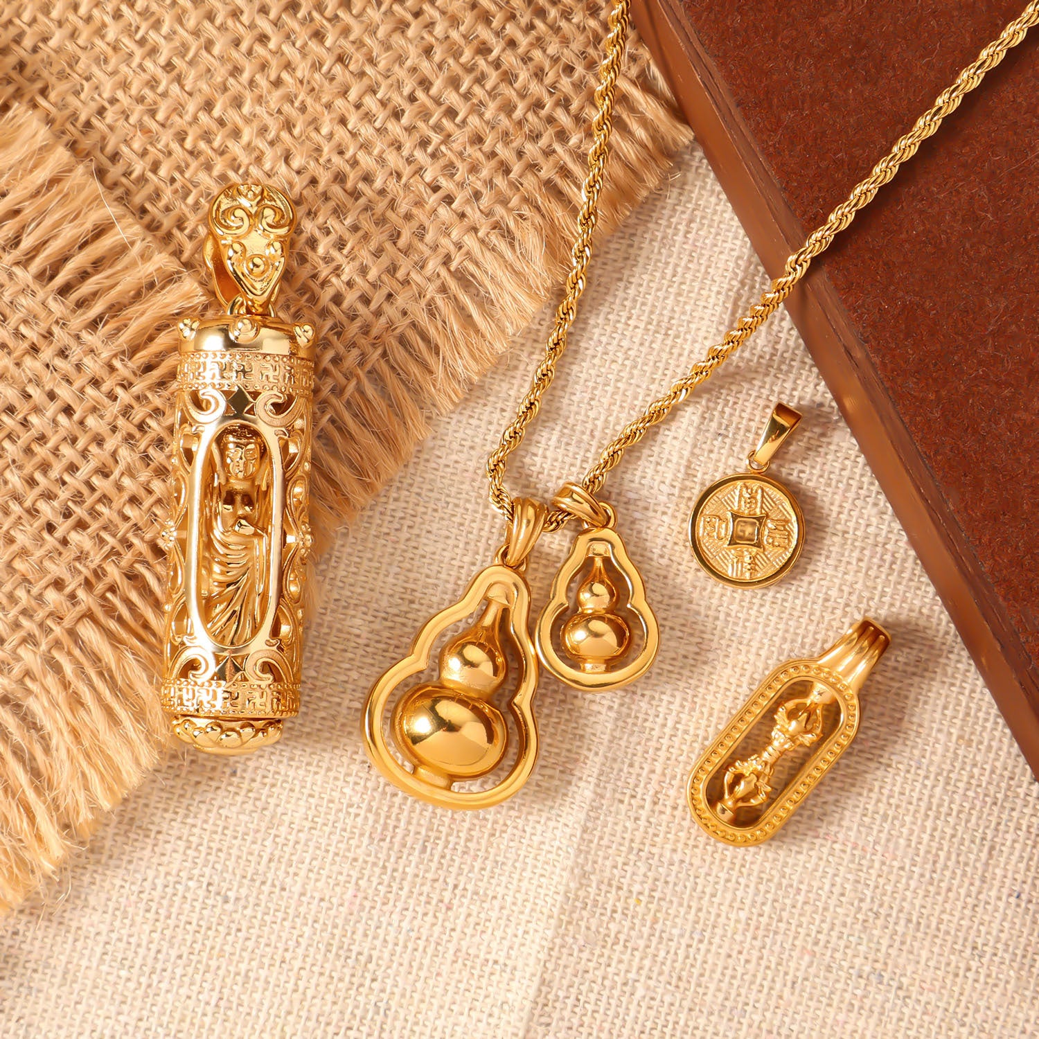 Cross-border new gourd titanium steel necklace niche design light luxury high-end sense transfer gourd pendant pendant wholesale