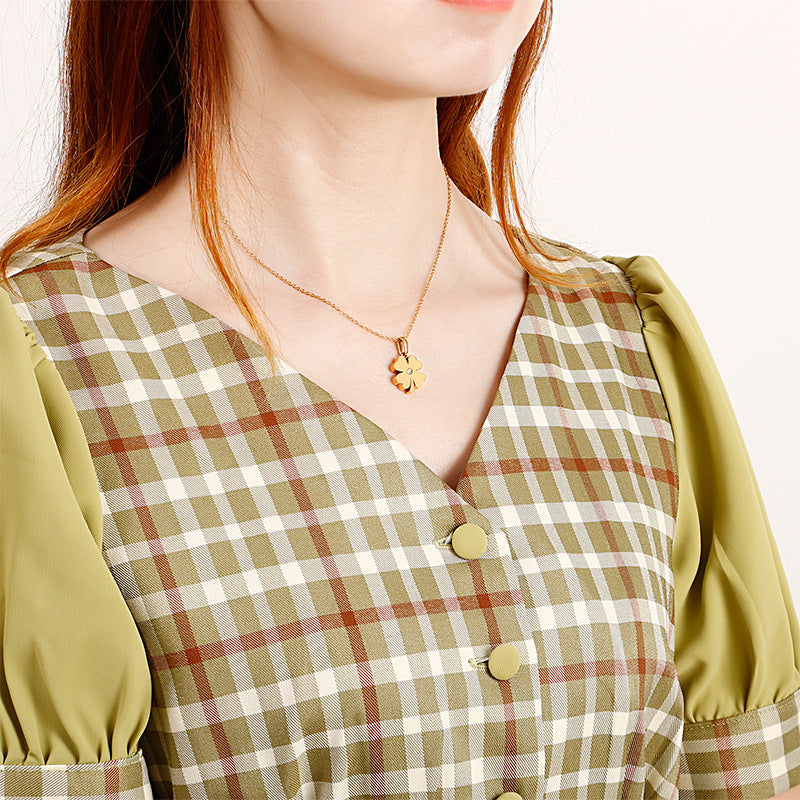 Four-Leaf Flower Pendant Necklace