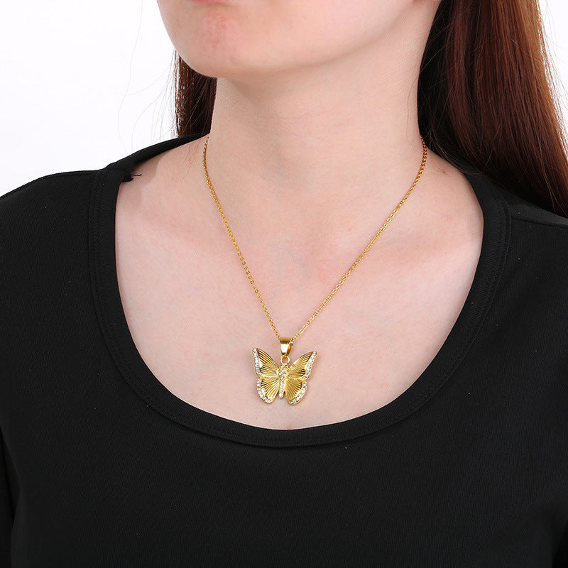 Butterfly Crystal Pendant Necklace – Gold / Silver