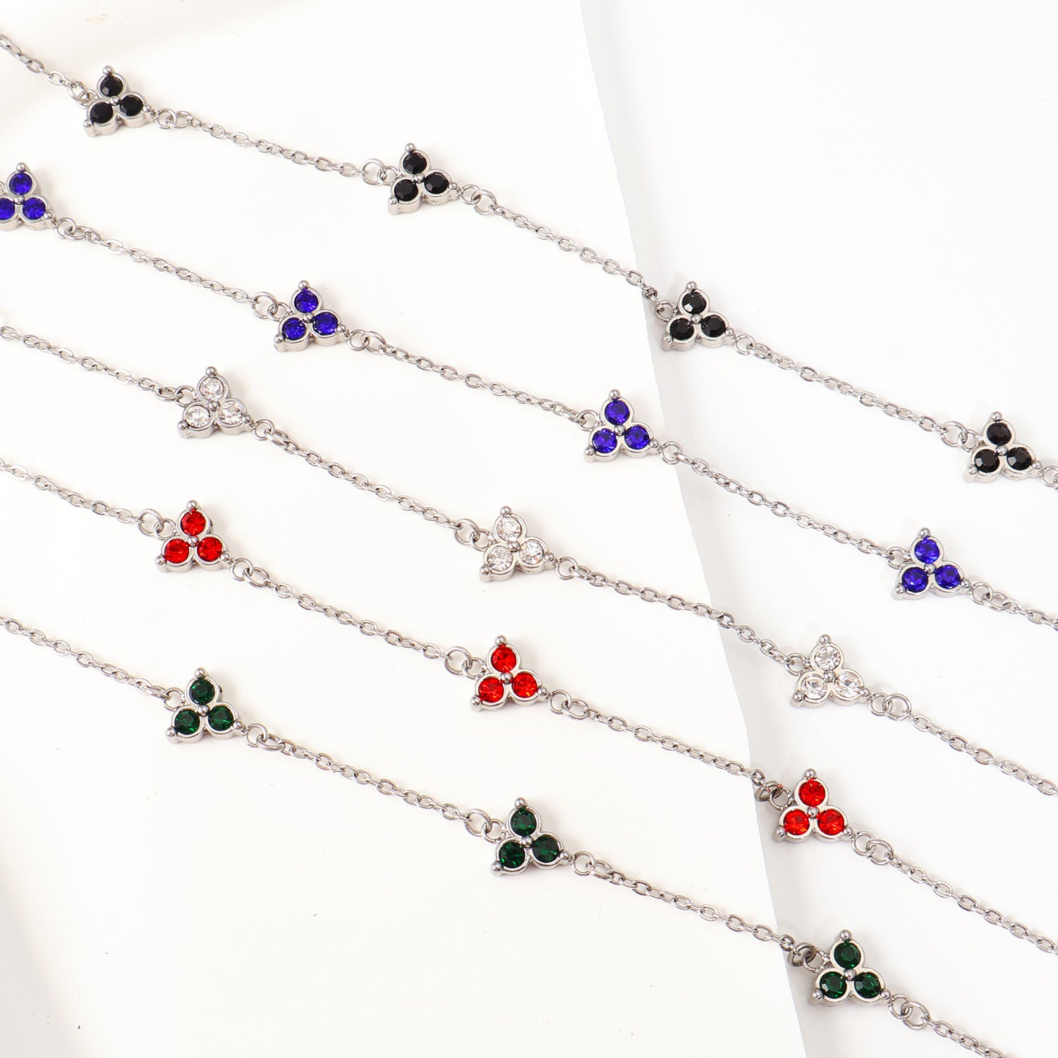 Cross-border new stainless steel three-diamond bracelet light luxury versatile Mori women's explosive bracelet simple hand jewelry wholesale