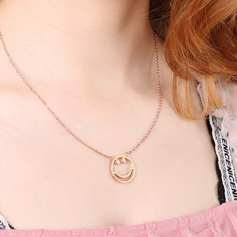 Classic Smile Round Hollow Pendant Stainless Steel Necklace Cute Smiley Collarbone Chain Titanium Steel Plated 18K Gold Jewelry