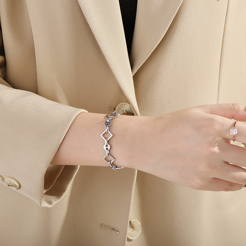 New stainless steel handmade chain, square gear love chain, personalized fashion men's and women's bracelets, accessories