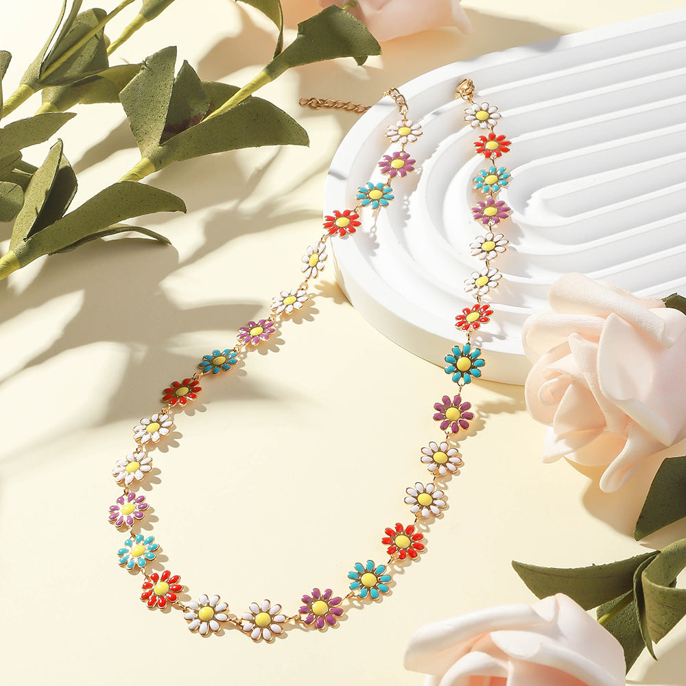 Cross-border exclusive for Europe and the United States, oil dripping colored daisy pendant, stainless steel necklace, flower necklace, clavicle titanium steel necklace