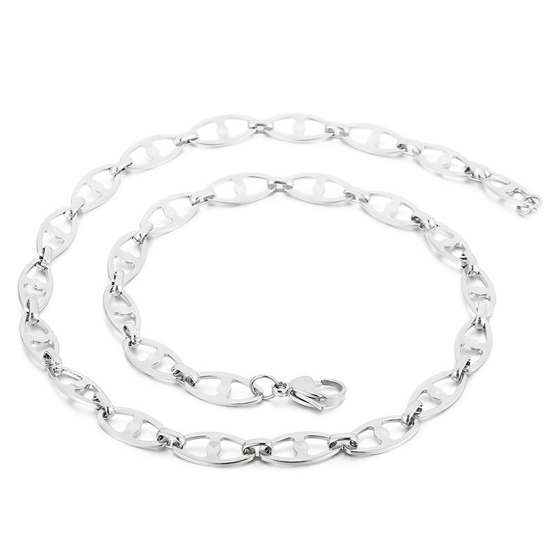 Creative stainless steel Japanese character 6/7/8 mm pig nose buckle necklace, niche simple individual cold wind versatile necklace