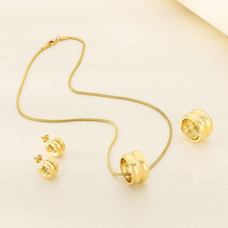 Minimalist Gold Loop Jewelry Set