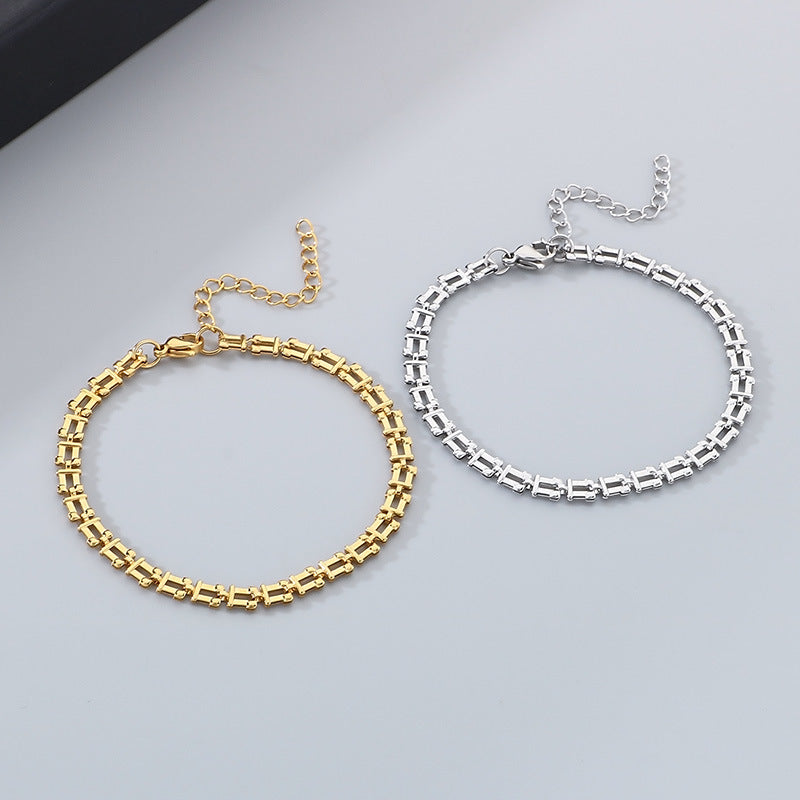 New high-end personalized stainless steel hollow u-shaped chain bracelet women's design 18k titanium steel bracelet accessories in stock