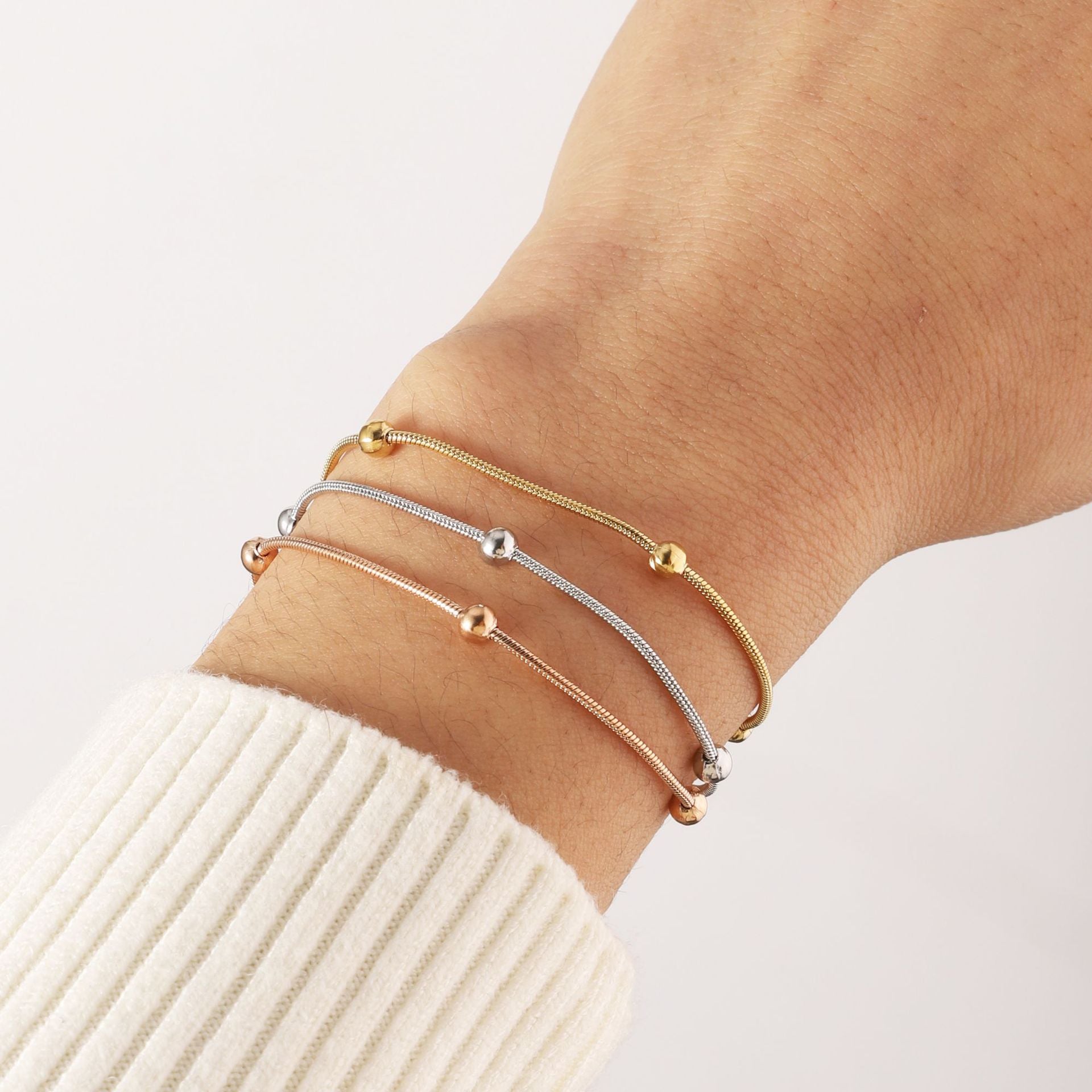 Stainless steel round snake bead bracelet European and American trend fashion plating furnace 18K vacuum electroplating titanium steel bracelet wholesale