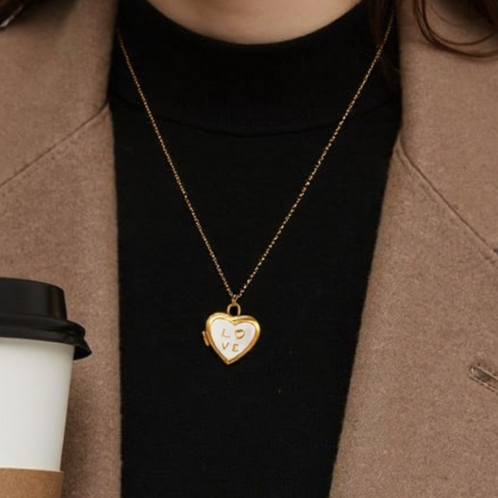 Cross-border AliExpress Stainless Steel Album Necklace Female Personality Niche Design Sense Long Photo Frame Pendant Clavicle Chain