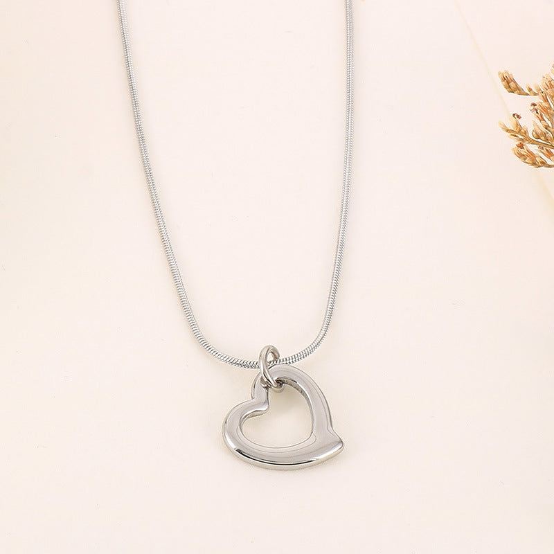 Open Heart Pendant Necklace – Sculptural Minimal