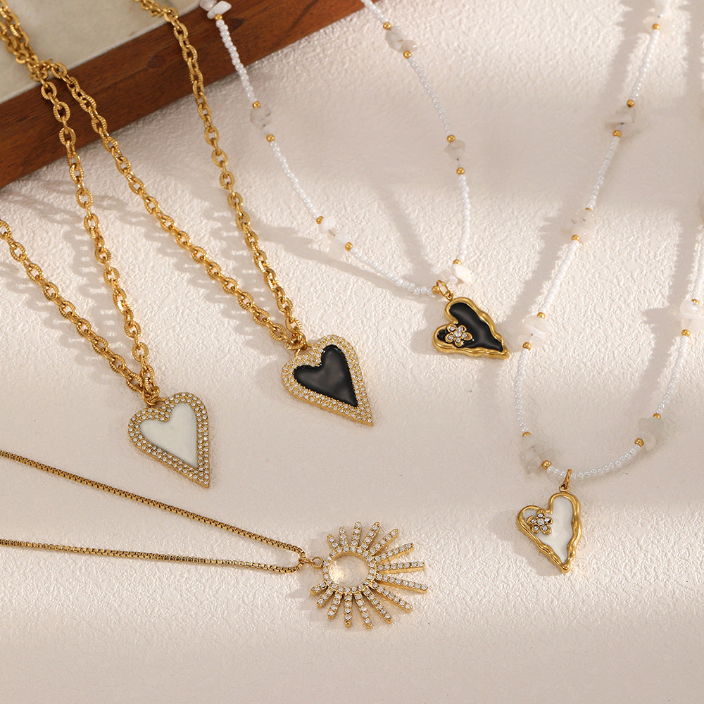 Cross-border European and American personalized stainless steel love necklace women's niche design diamond-encrusted oil dripping heart-shaped titanium steel clavicle chain