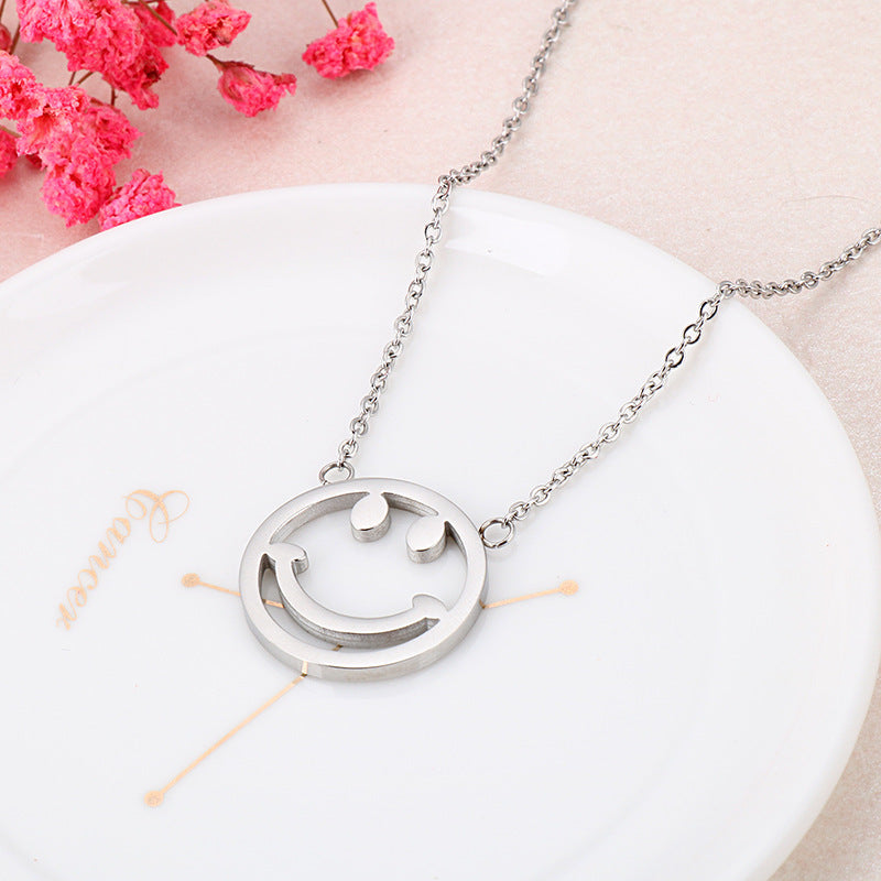 Classic Smile Round Hollow Pendant Stainless Steel Necklace Cute Smiley Collarbone Chain Titanium Steel Plated 18K Gold Jewelry