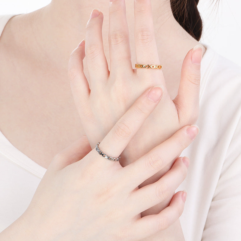 Stylish and simple high-end cut hollow square diamond chain stainless steel ring titanium steel ring ring jewelry