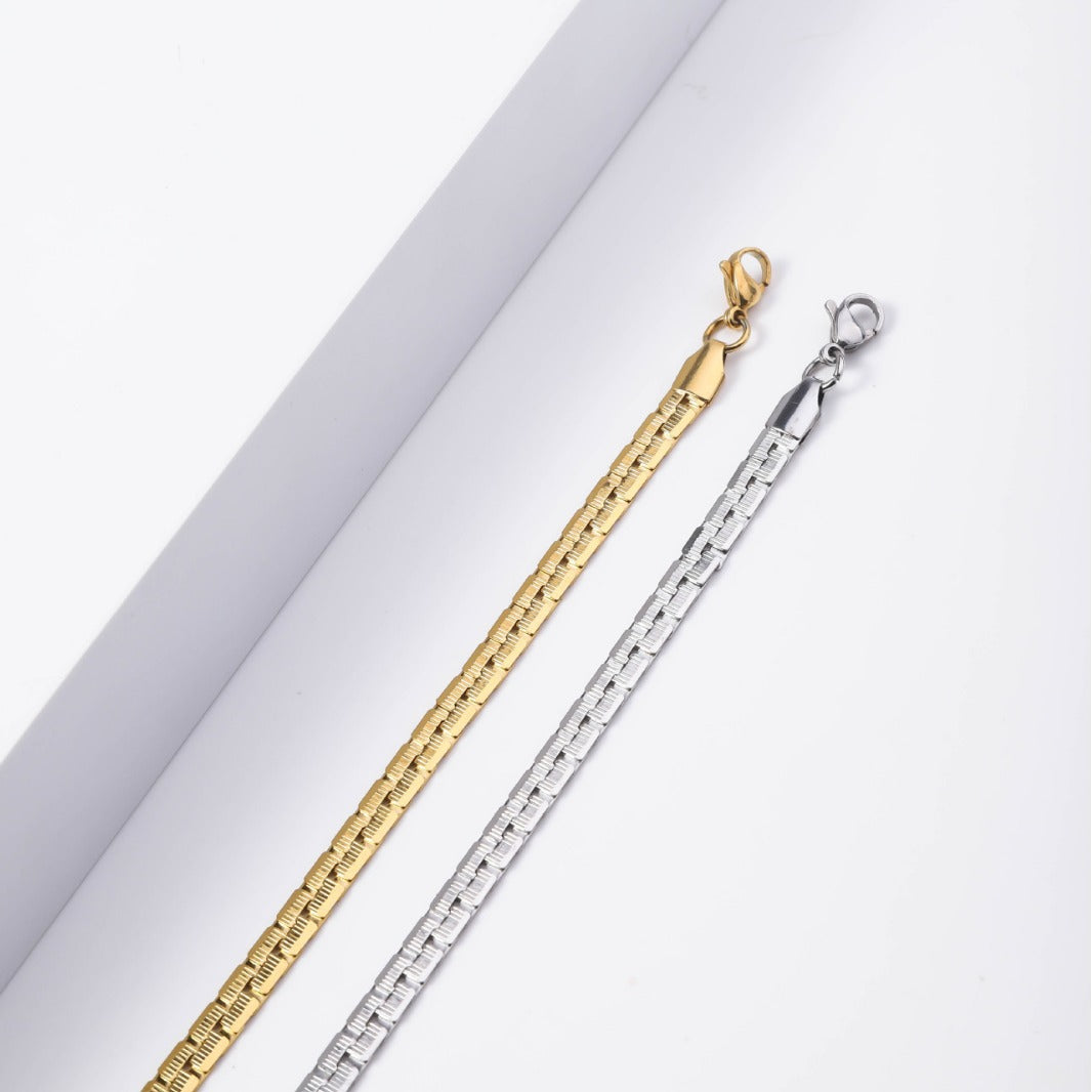 Cross-border new stainless steel 6DC embossed necklace 18K vacuum plating, titanium steel collarbone chain jewelry necklace wholesale