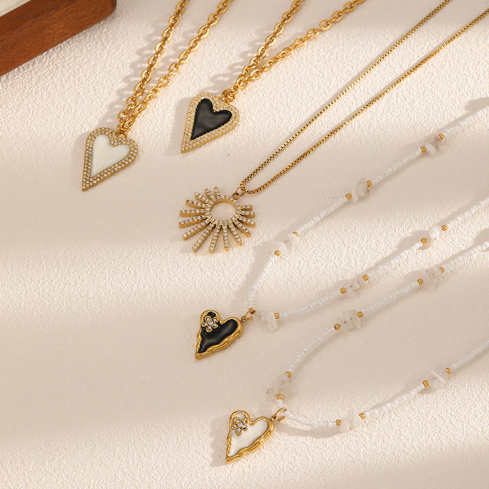 Cross-border European and American personalized stainless steel love necklace women's niche design diamond-encrusted oil dripping heart-shaped titanium steel clavicle chain