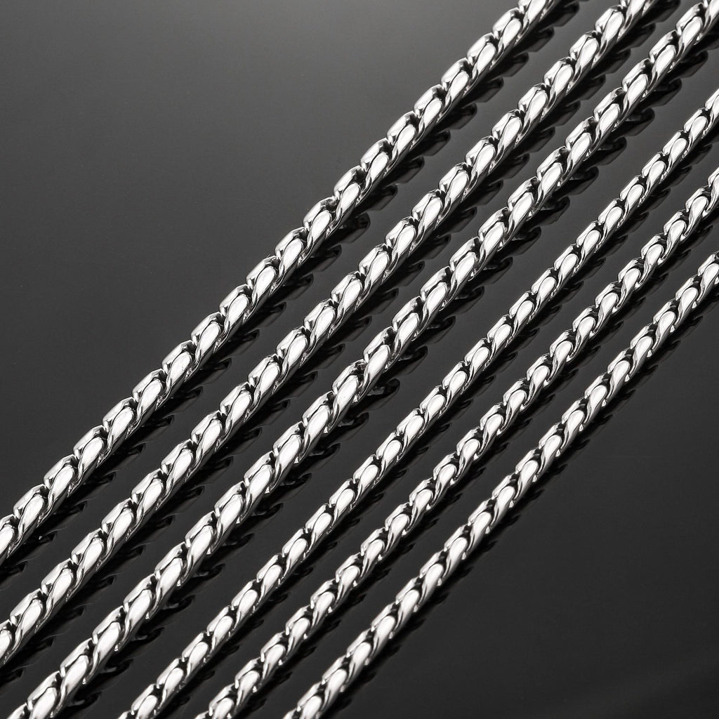 Cross-border stainless steel Cuban chain necklace, hot-selling fashion and versatile personality in Europe and America, non-fading men's titanium steel necklace