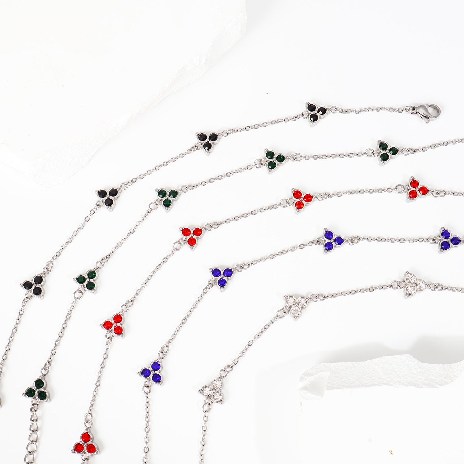 Cross-border new stainless steel three-diamond bracelet light luxury versatile Mori women's explosive bracelet simple hand jewelry wholesale