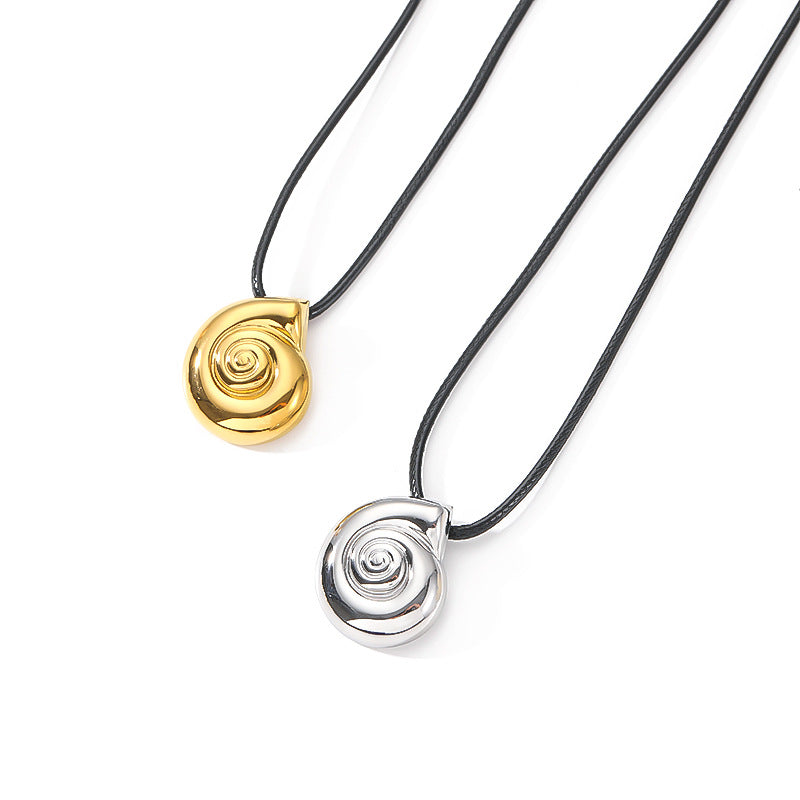 Cross-border 18k gold conch titanium steel necklace summer women's high sense marine elements ins casual wind stainless steel necklace