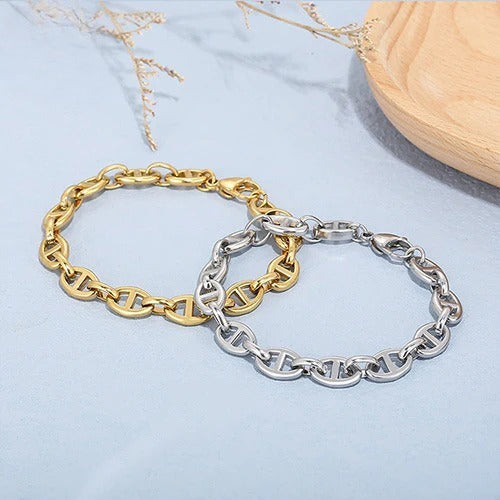 Interlocking Oval Chain Bracelet