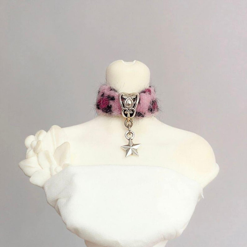 BJD Doll Choker Necklace – Leopard Print Fuzzy Collar, Kawaii Punk Doll Accessory, 1/6 1/4 1/3 Doll Jewelry, Pink Brown